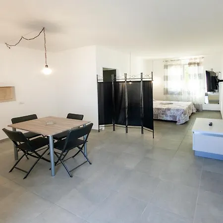 Aestatisdomus Aparthotel *