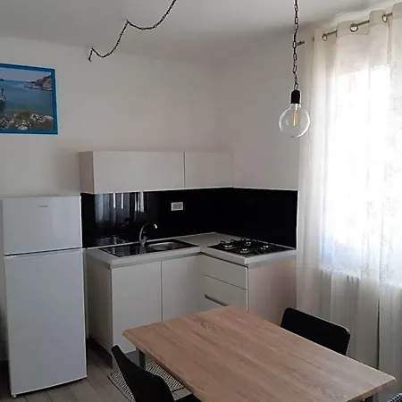 Aestatisdomus Aparthotel 3*